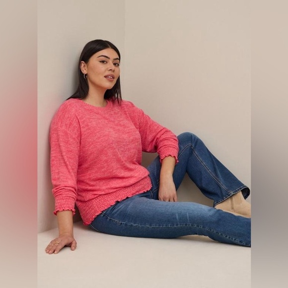 Torrid Relaxed Fit Super Soft Plush Drop Shoulder Smocked Bottom Sweatshirt 4x - Picture 12 of 12